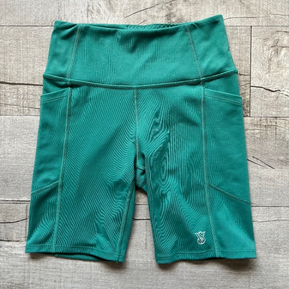 Victoria's Secret VS Essential High-Rise Pocket 7" Bike Shorts Green Pockets XS - Picture 1 of 11